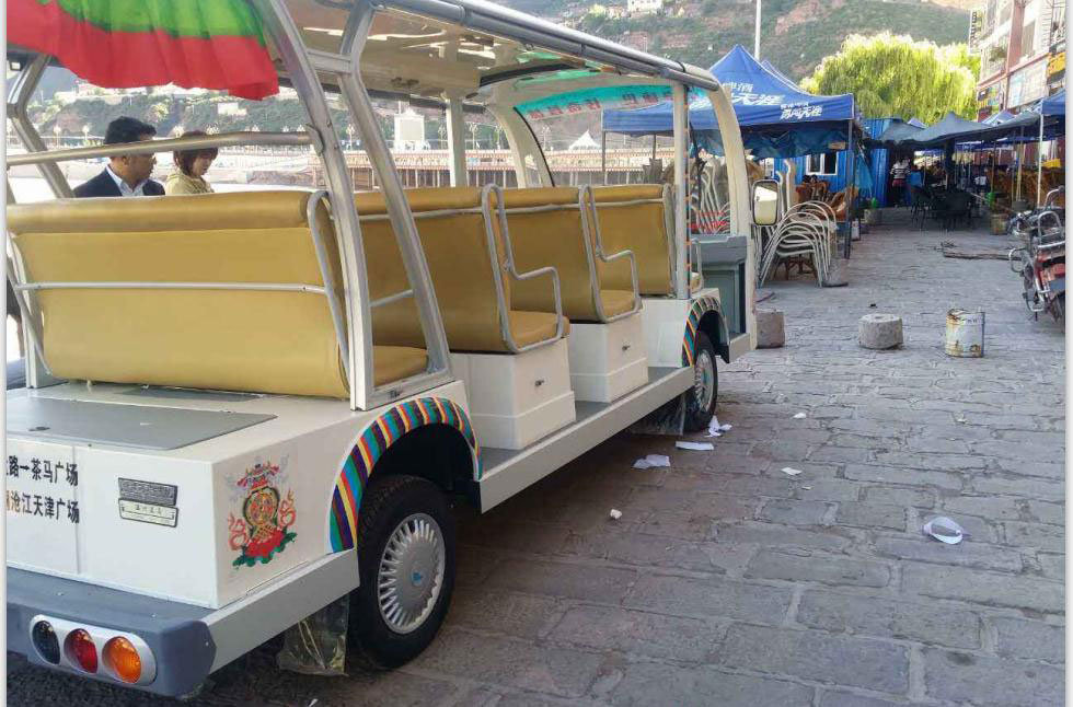 西藏昌都高原电动摆渡车