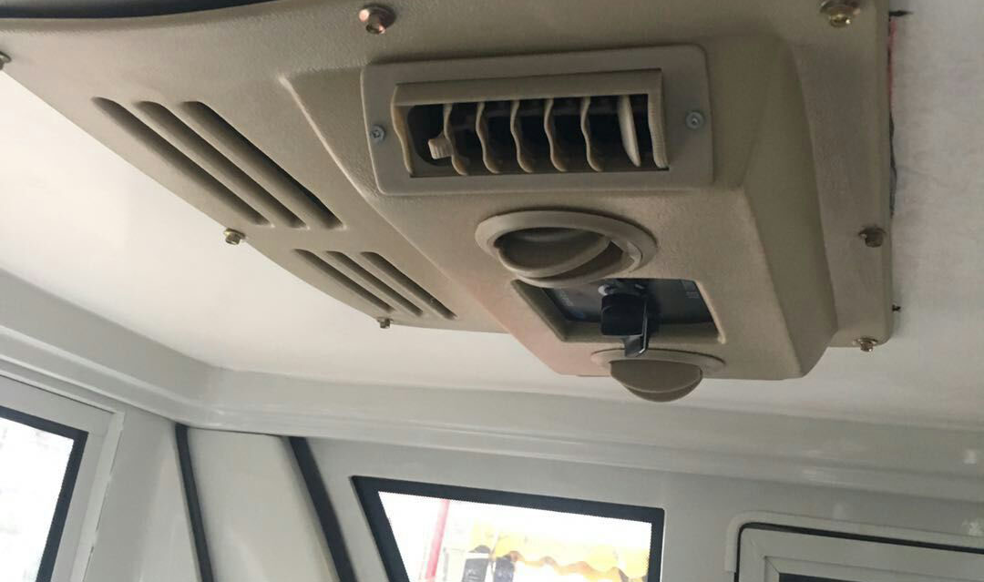 考拉封闭4座顶置空调巡逻车